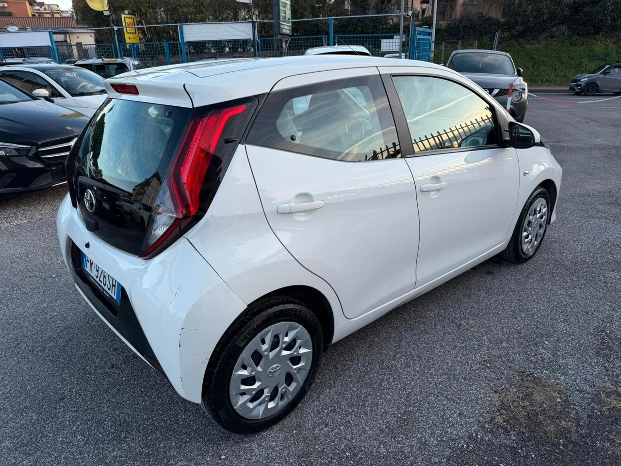 Toyota Aygo 1.0 5 porte **AUTOMATICA**