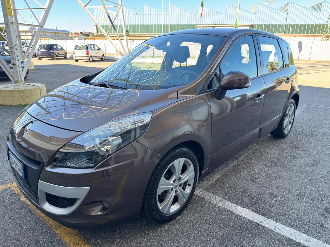 Renault Scenic X-Mod 1.5 dCi 110CV Luxe