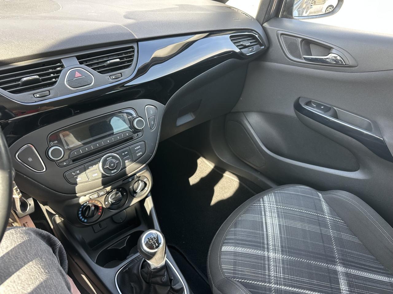 Opel Corsa 1.2 5 porte b-Color Km 128.000