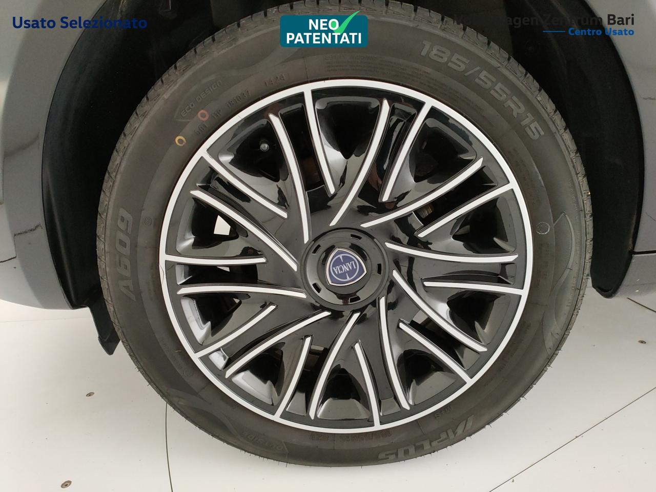 Lancia Ypsilon 1.0 firefly hybrid gold s&s 70cv