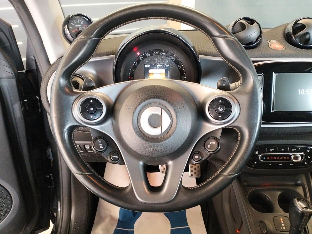 smart forTwo 0.9 t Brabus 109cv twinamic