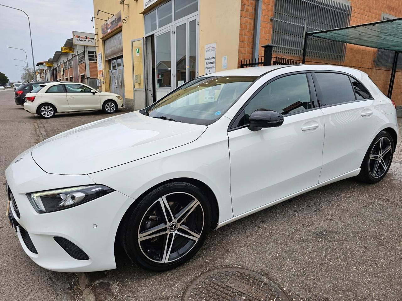 Mercedes-benz A 180d 115cv Sport*Aut*Pelle*Navi*Bi-Xeno*18*Euro6