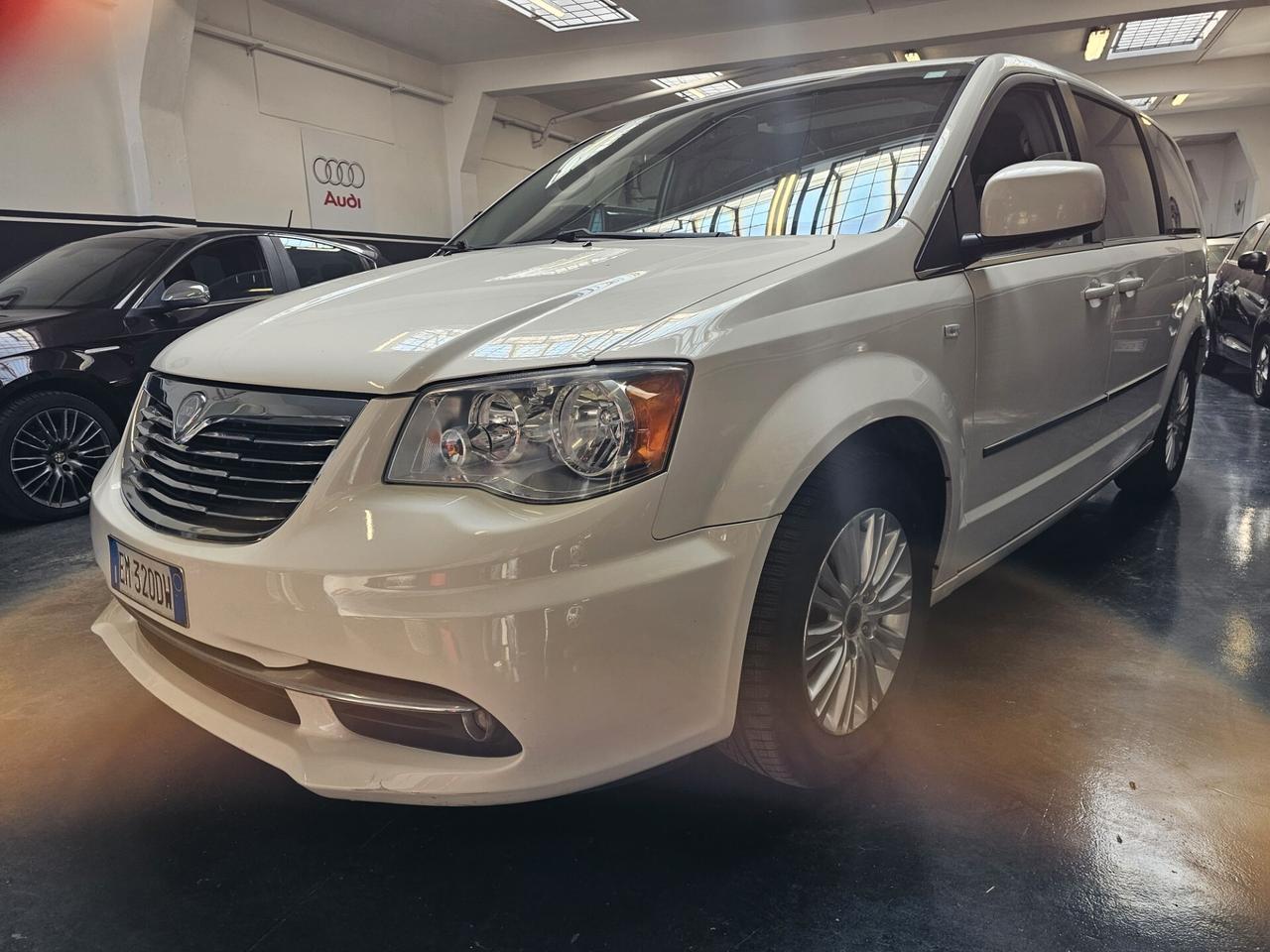 Lancia Voyager 2.8 Turbodiesel Platinum 163 CV