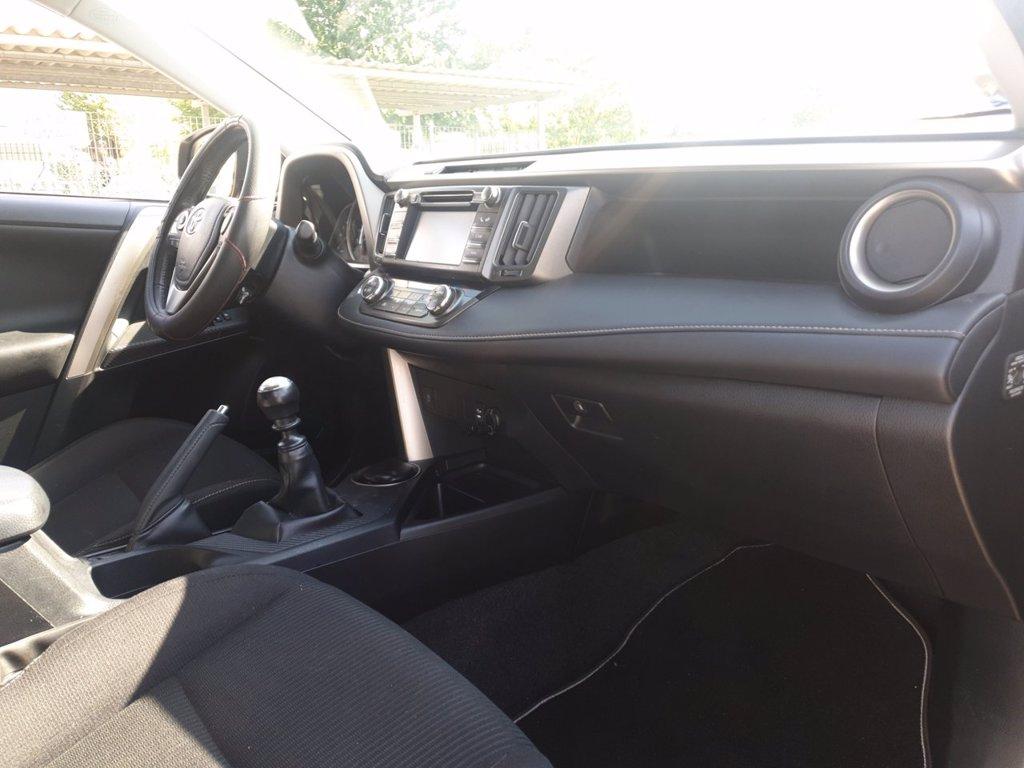 TOYOTA Rav4 2.0 d-4d active 2wd 124cv mt del 2014