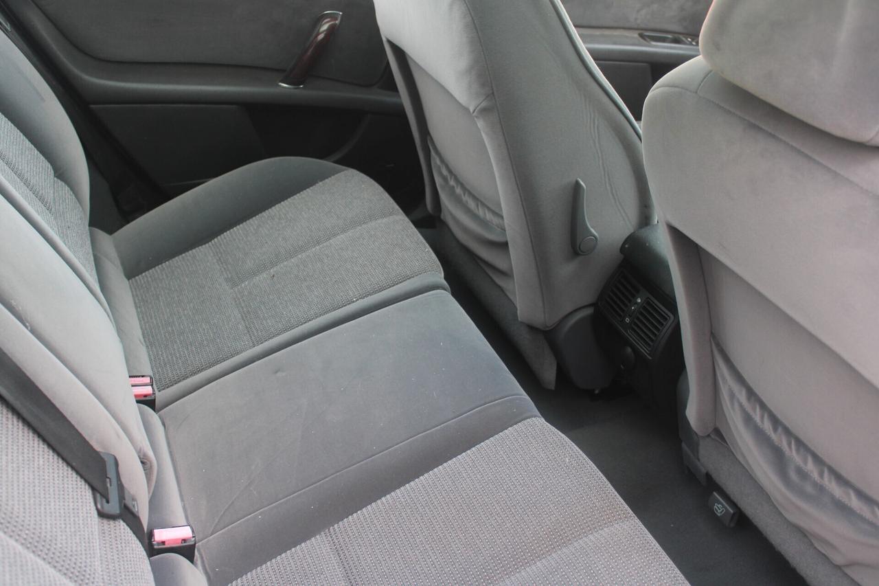 Peugeot 407 2.0 HDi Confort