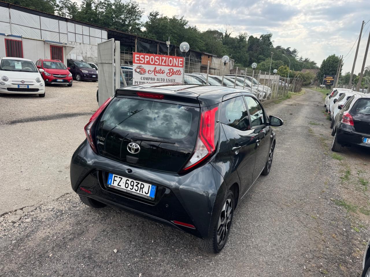 Toyota Aygo Connect 1.0 VVT-i 72 CV 5 porte x-play MMT