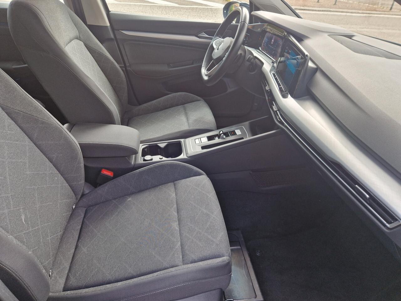 Volkswagen Golf 1.0 eTSI EVO DSG Life