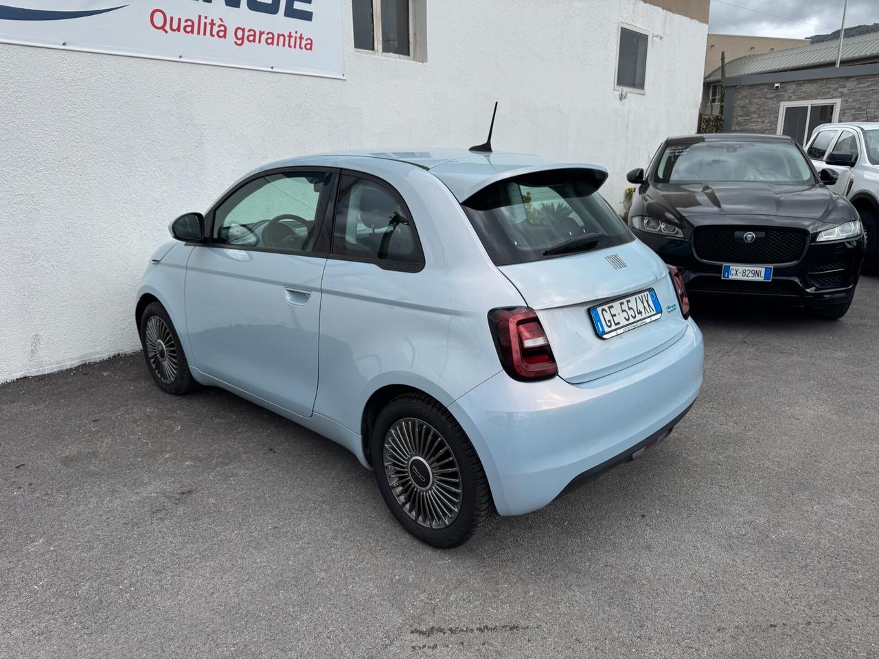 Fiat 500e Berlina 42 kWh Icon