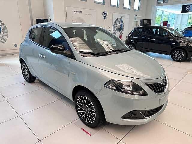 Lancia Ypsilon 1.0 FireFly 5 porte S&S Hybrid Platino KM ZERO