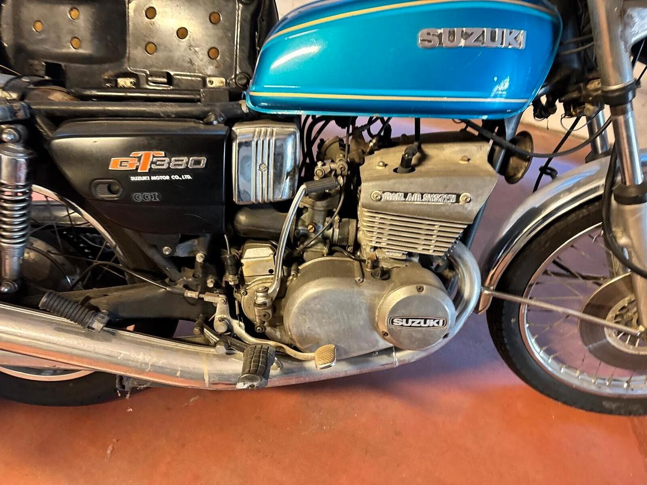 Suzuki GT 380
