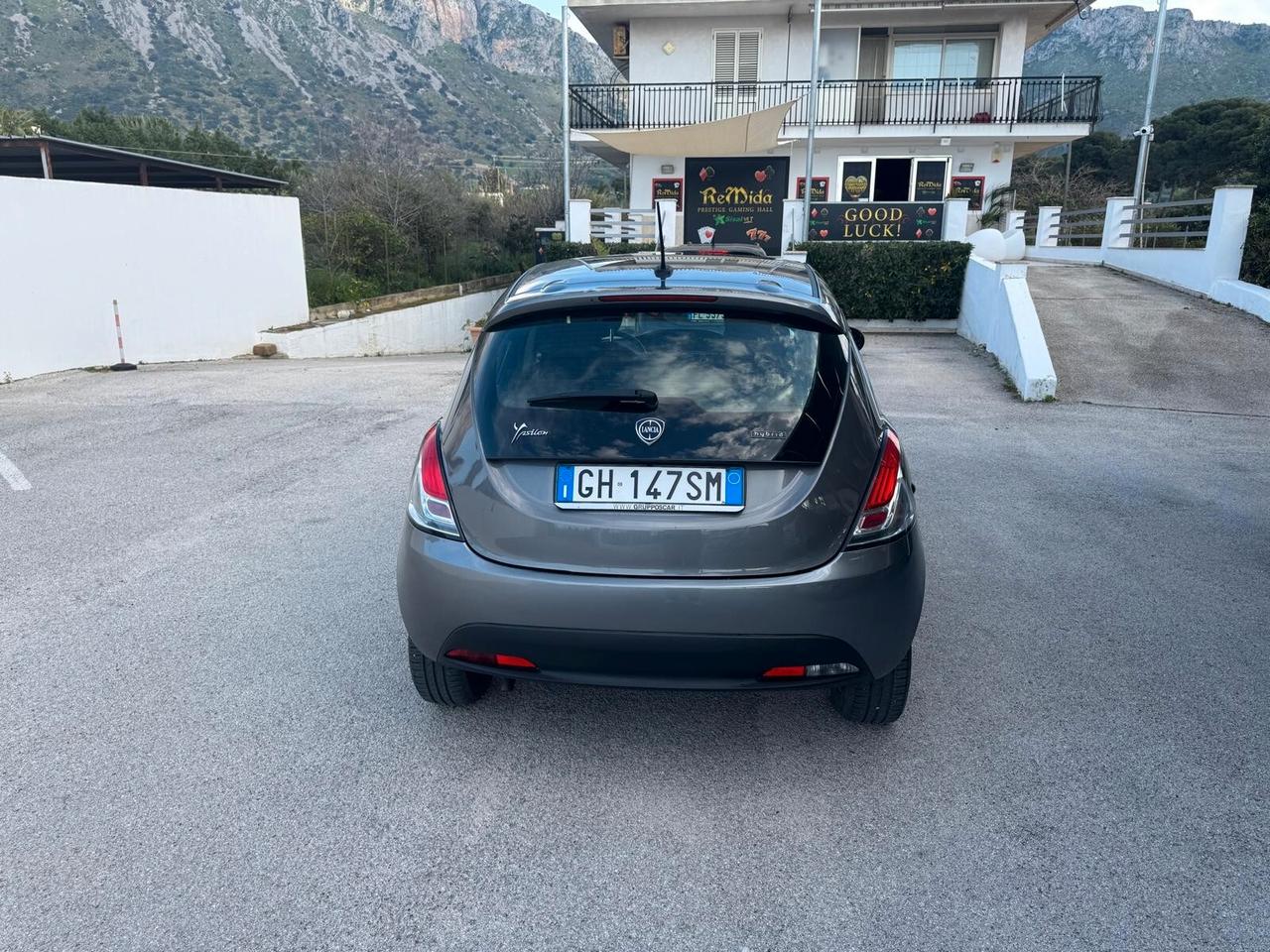 Lancia Ypsilon 1.0 FireFly 5 porte S&S Hybrid Ecochic A. Ferretti