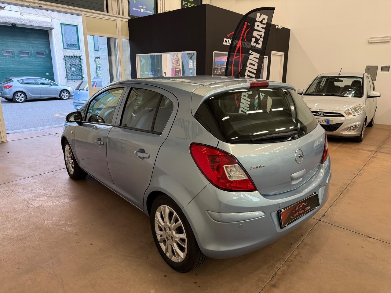 Opel Corsa 1.2 5 porte Easytronic Cosmo