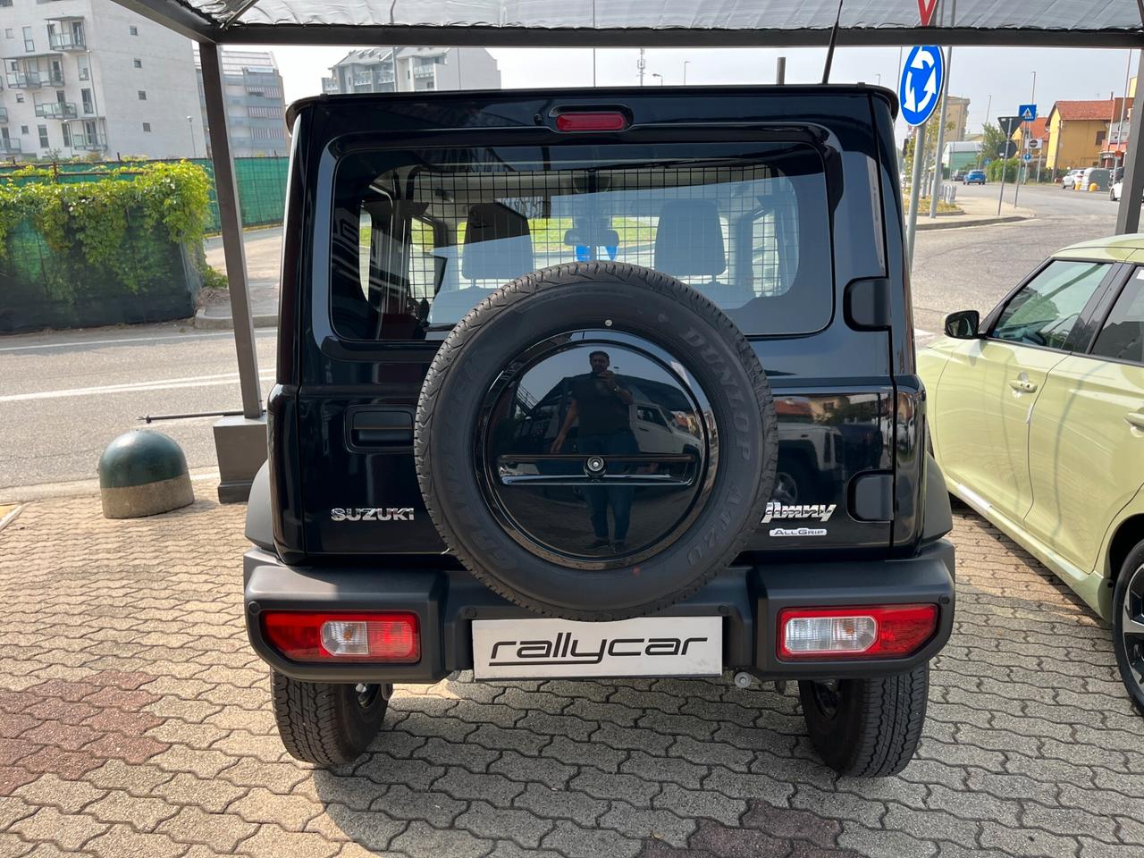 Suzuki Jimny 1.5 5MT PRO (N1) - 12/2023 - 9800km