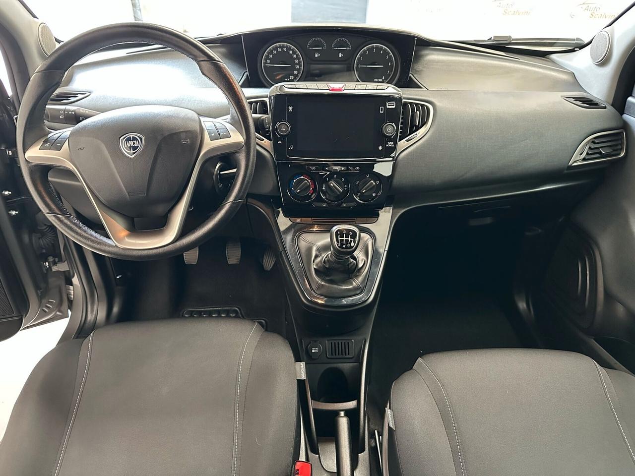 Lancia Ypsilon 1.0 FireFly 5 porte S&S Hybryd Gold
