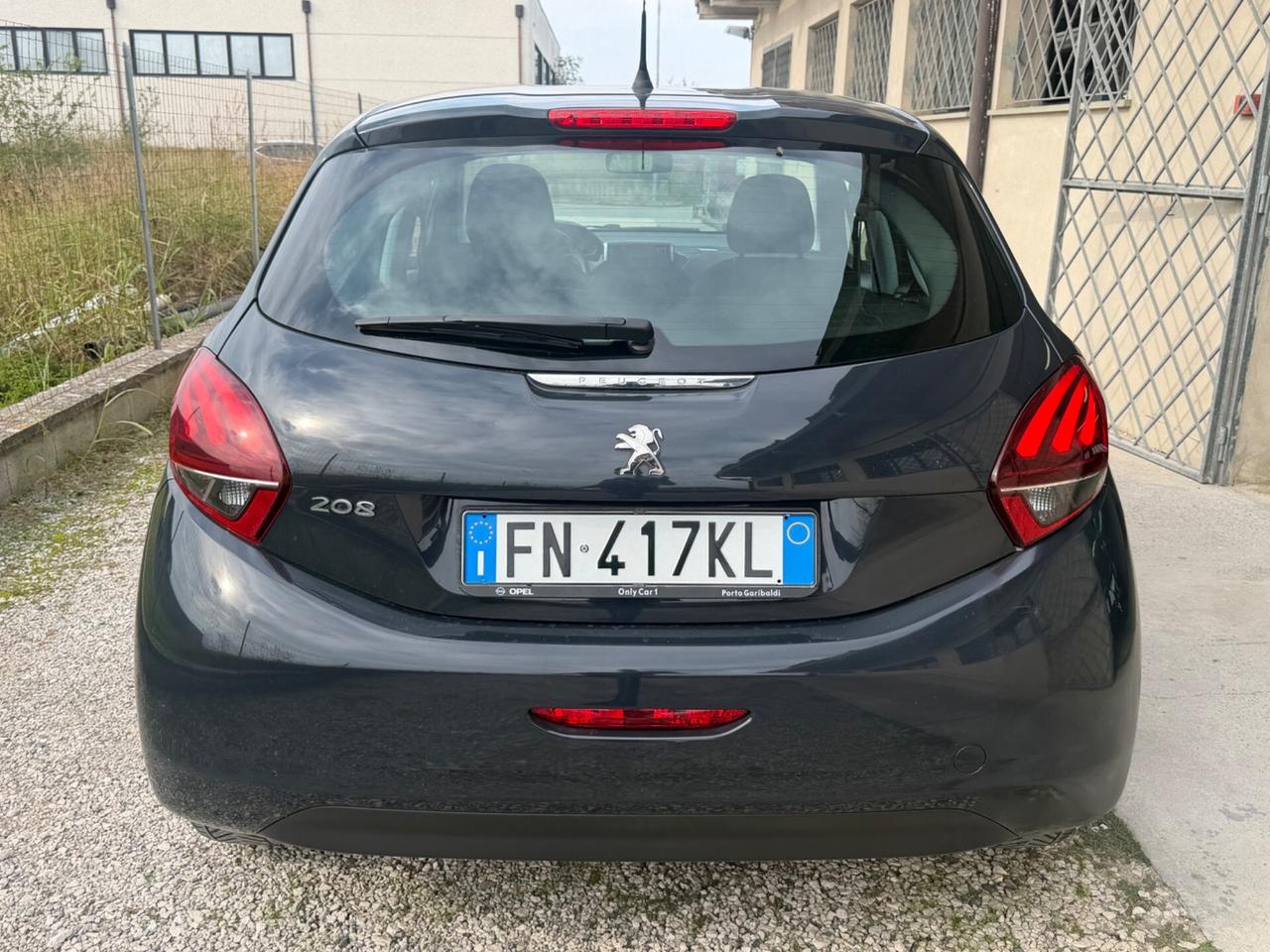 Peugeot 208 allure Garanzia 12 MESI