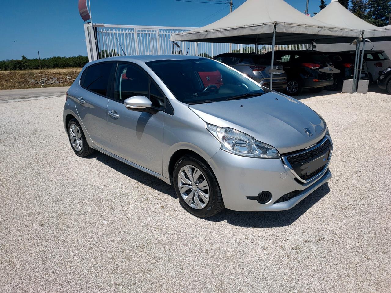 Peugeot 208 1.4 HDi 68 CV 5 porte Allure