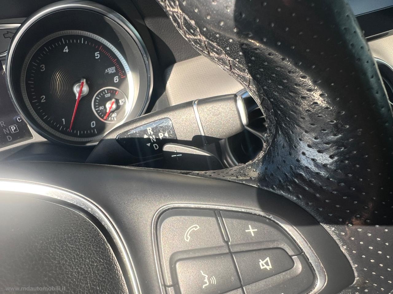 MERCEDES-BENZ GLA 200 d Automatic Sport FARI LED CAMERA NAVI