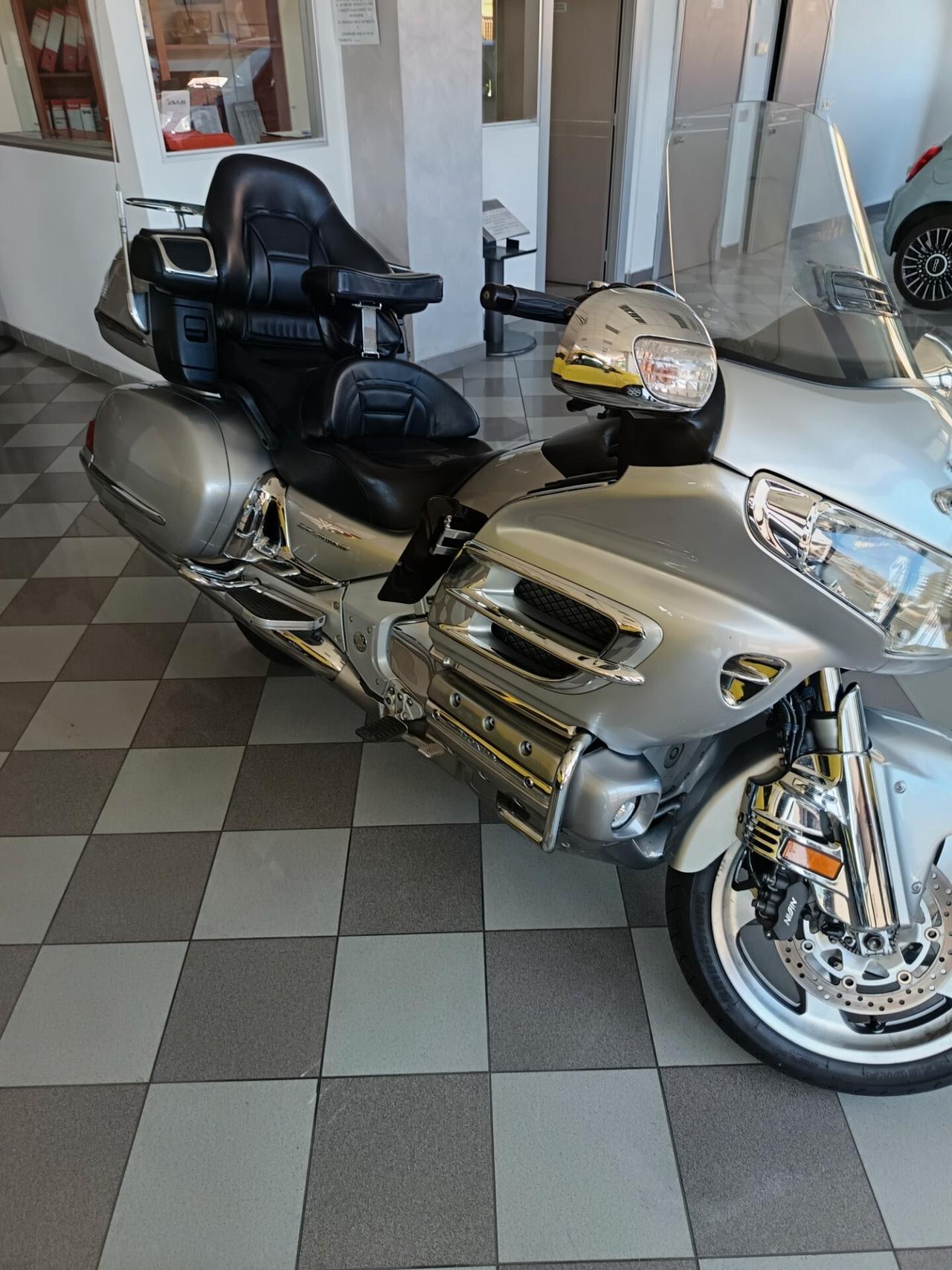Honda GL 1800 GOLDWING GL 1800