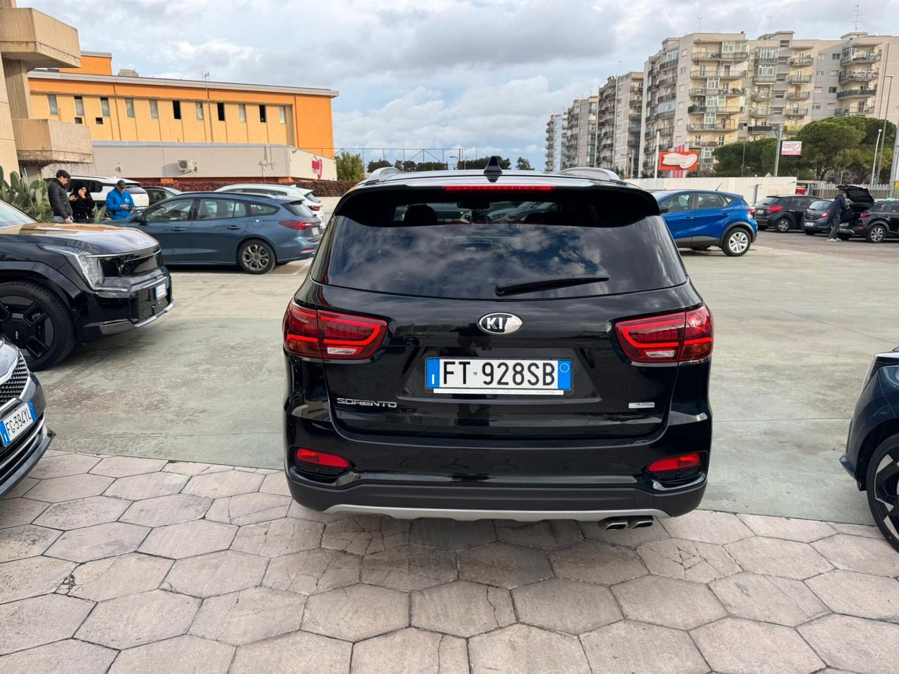 KIA SORENTO 2.0 DIESEL AUTOMATICO 4 RUOTE MOTRICI