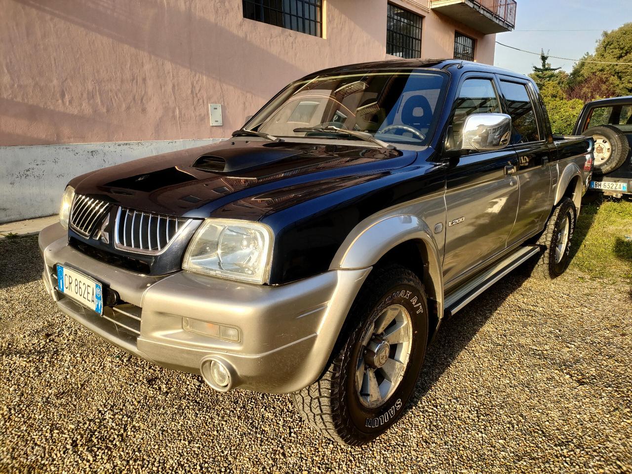Mitsubishi L200 2.5 TD Aut Gancio 4WD Double Cab