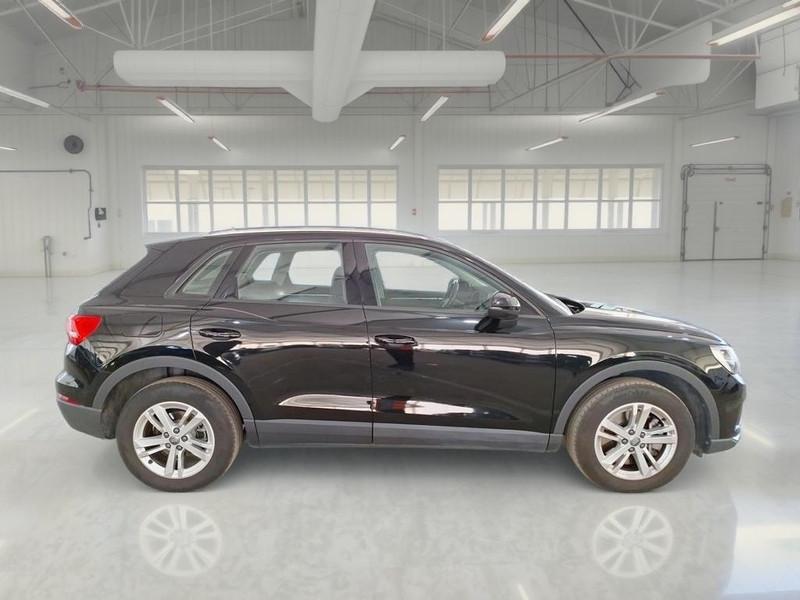 AUDI Q3 40 TDI quattro S tronic Business