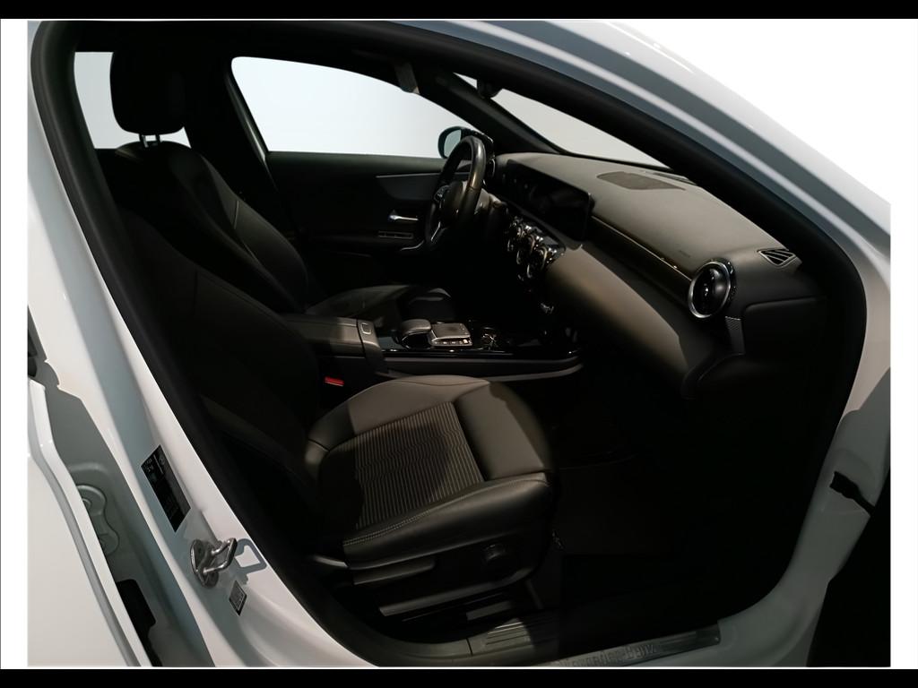 Mercedes-Benz Classe A - W177 2018 - A 180 d Sport auto