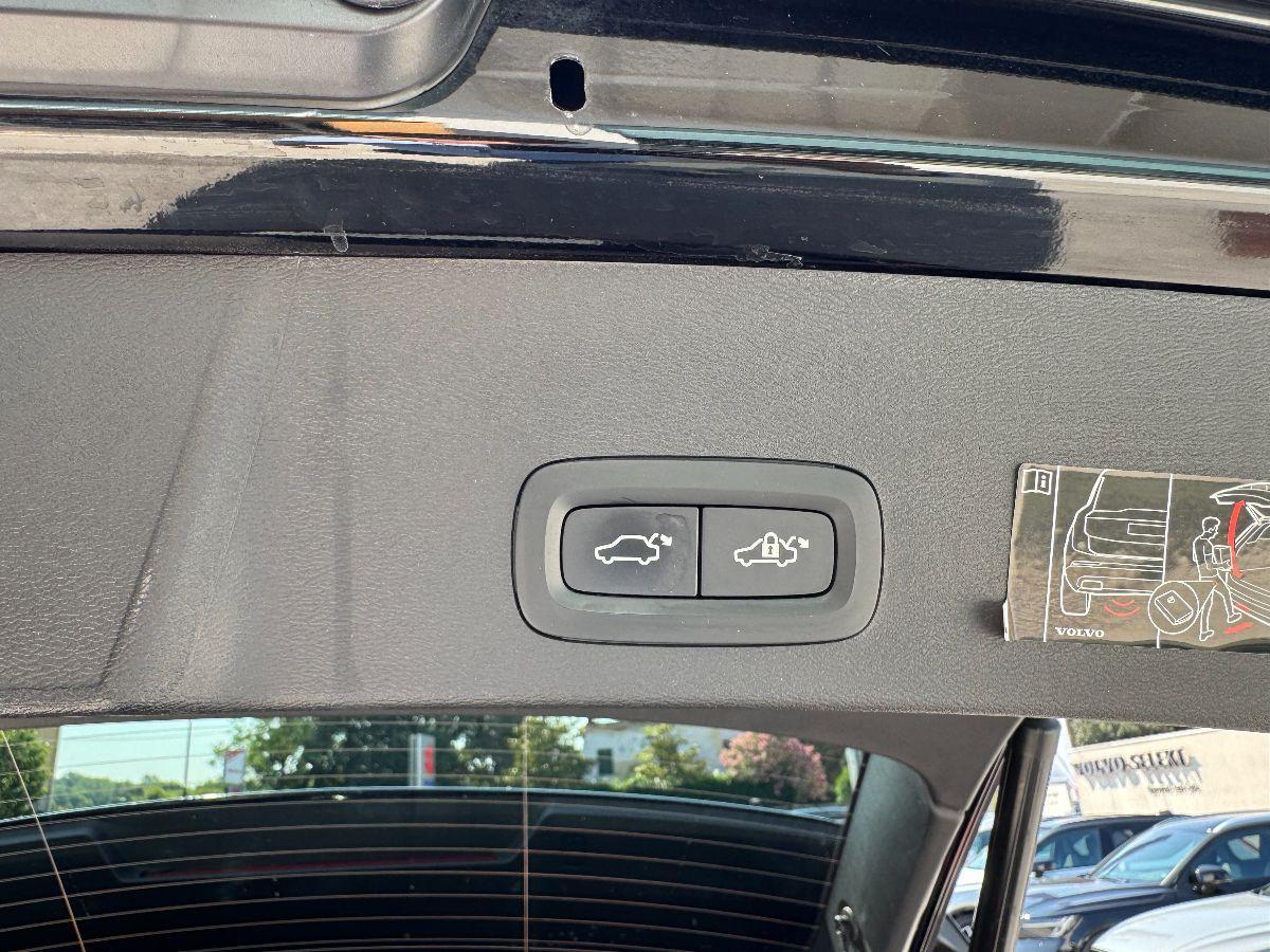 VOLVO - XC40 - T3 Geartronic Momentum Pro