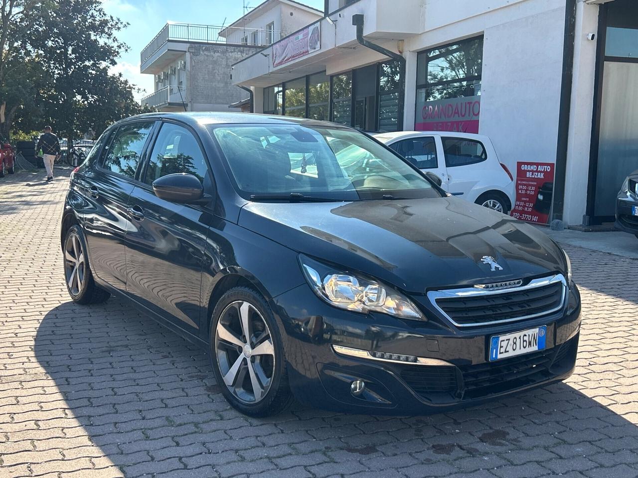 Peugeot 308 BlueHDi 100 S&S Business