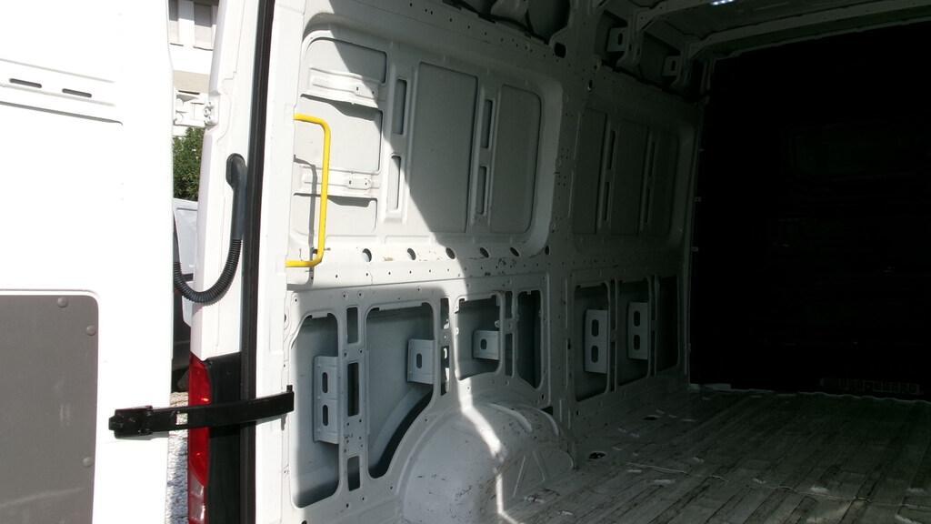 Volkswagen Crafter II Furgone tetto alto E-Crafter 35 136cv L3h3