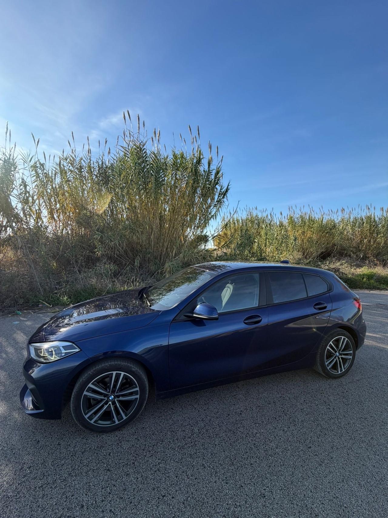 Bmw 116 116d 5p. Luxury