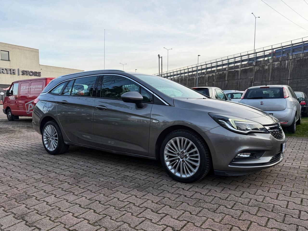 Opel Astra 1.6 CDTi 110CV AUTOMATICA NAVIGA CRUISE CAMERA OK NEOPATENTATI