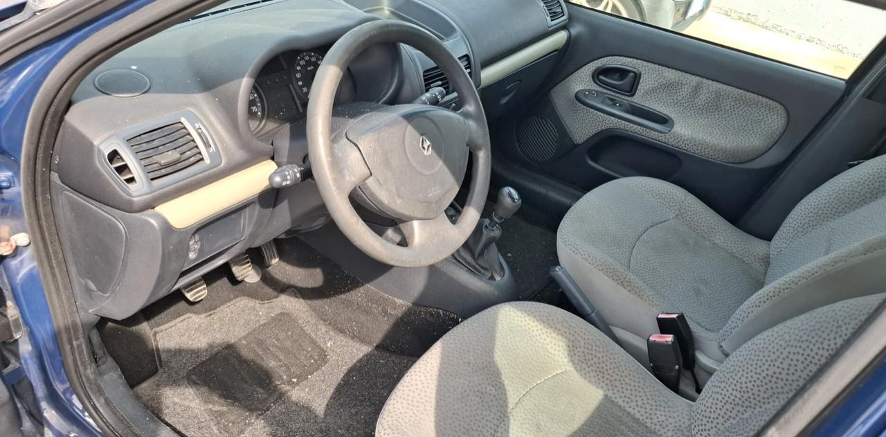 Renault Clio 1.2 cat 5 porte Confort Authentique