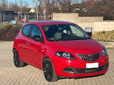 Lancia Ypsilon 1.0 FireFly 5 porte S&S Hybrid Ecochic Silver