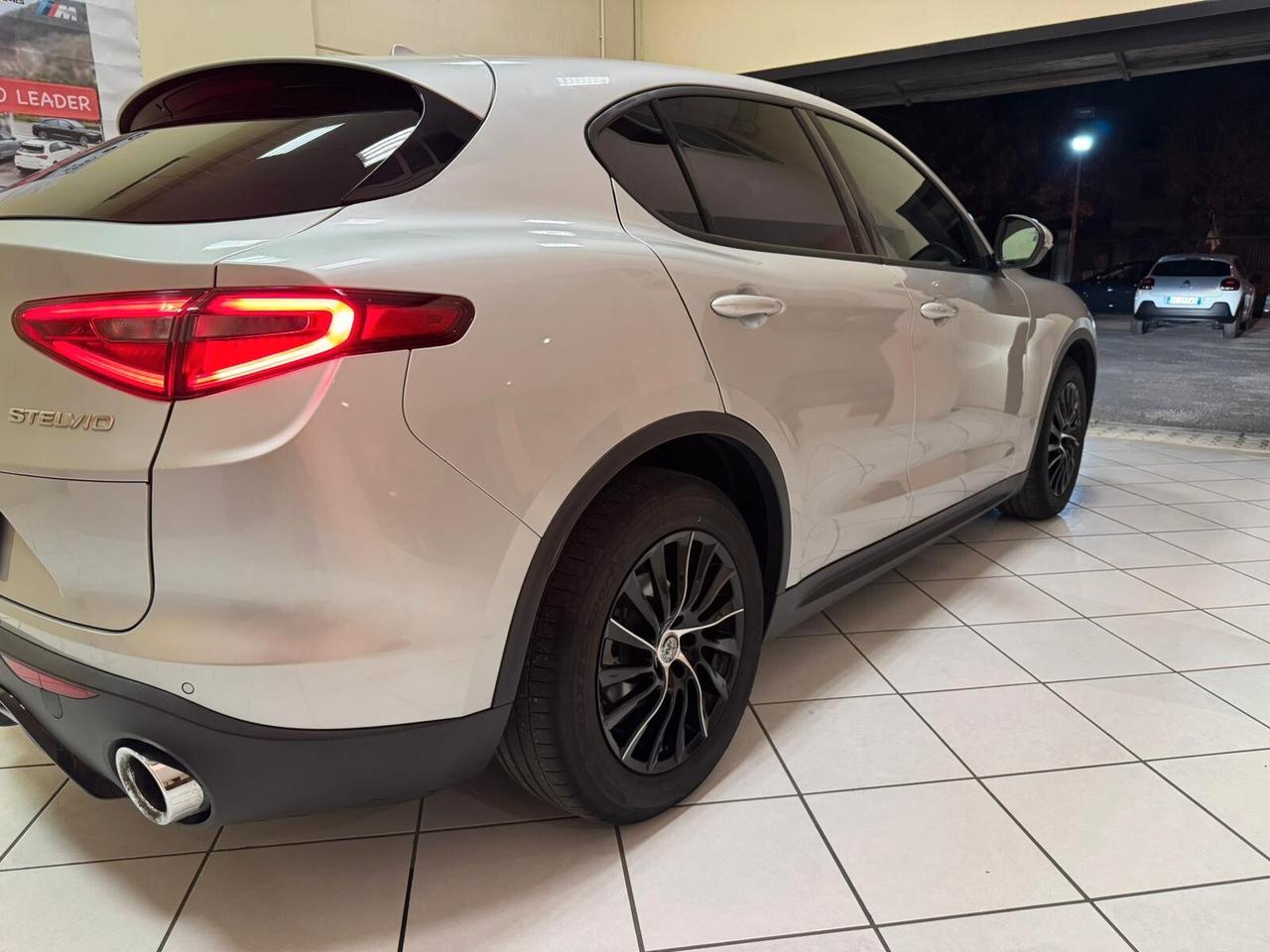 Alfa Romeo Stelvio 2.2 Turbodiesel 160 CV AT8 RWD Super