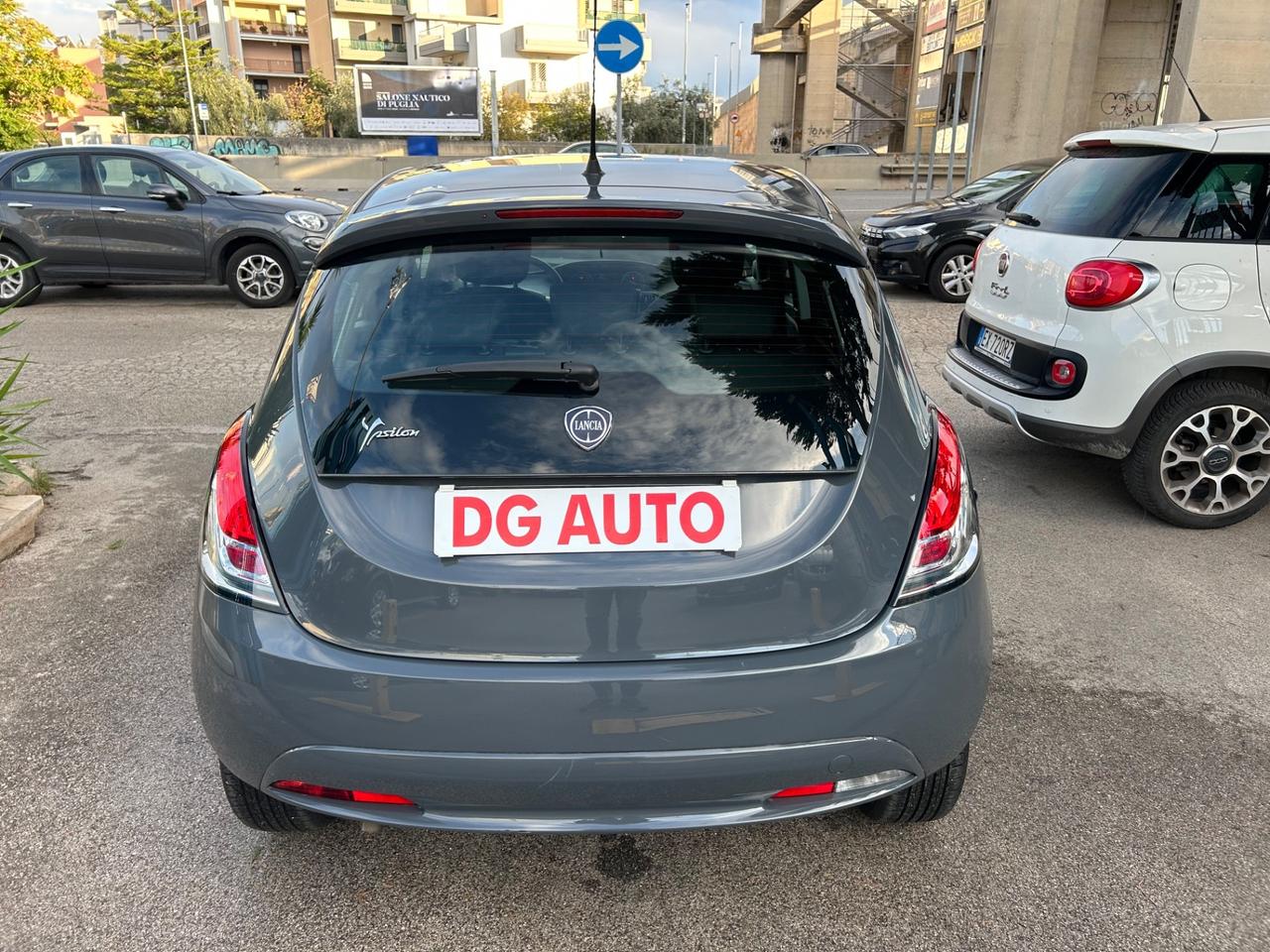 Lancia Ypsilon 1.2 benzina 70 cv GPL casa madre 2018