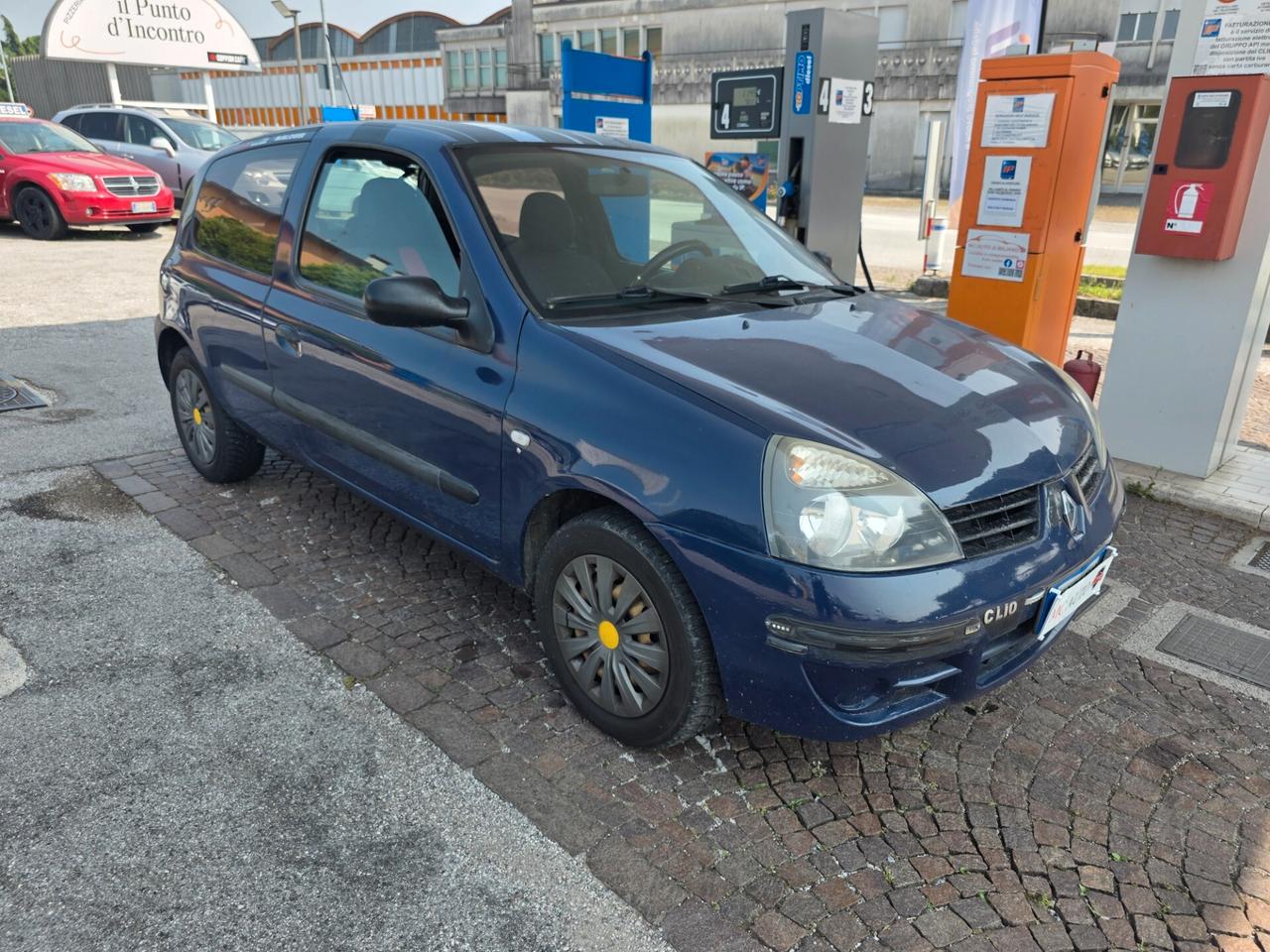 Renault Clio Storia 1.2 3 porte con 265.000km Gpl