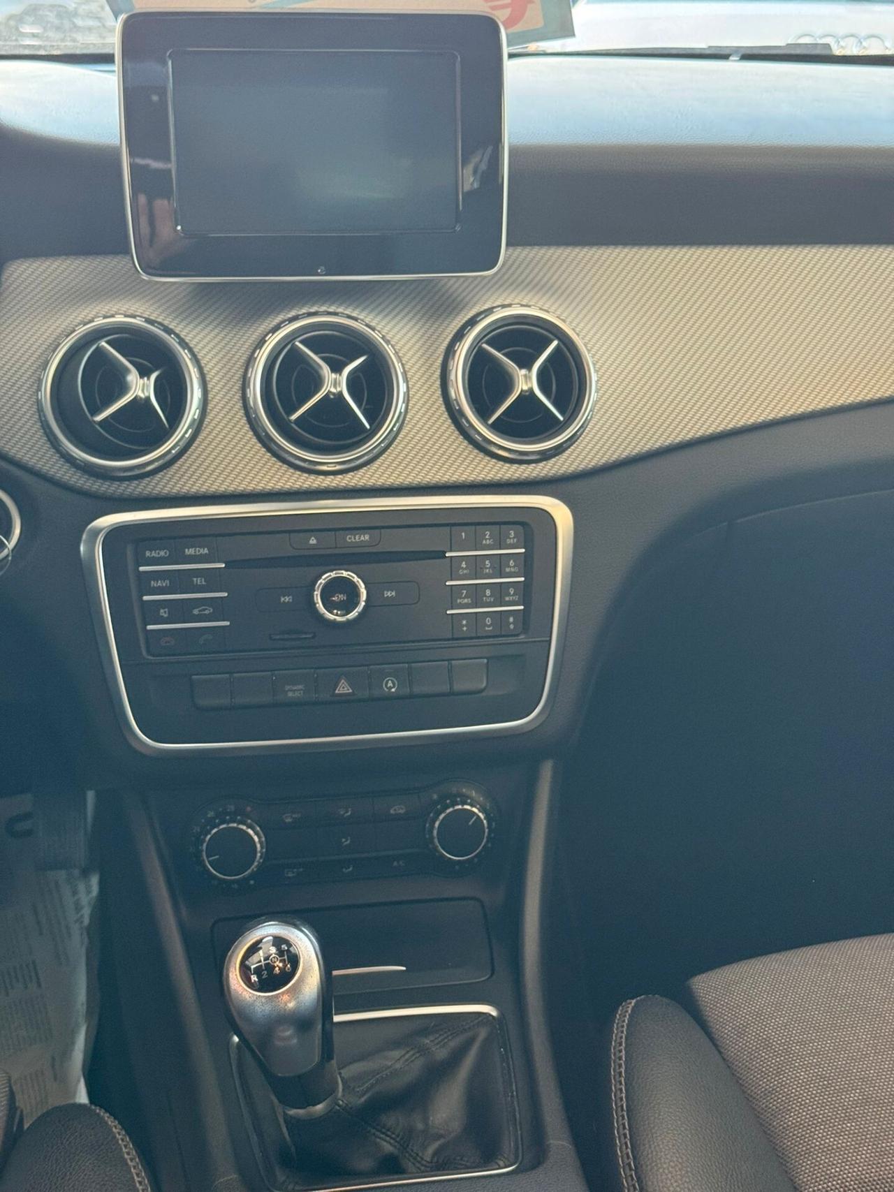 Mercedes-benz GLA 180 d Business