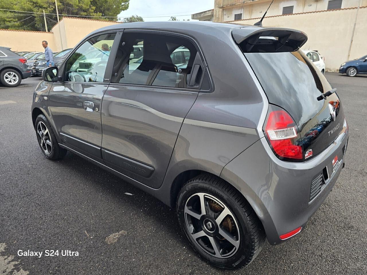 Renault Twingo TCe 90 CV EDC La Parisienne