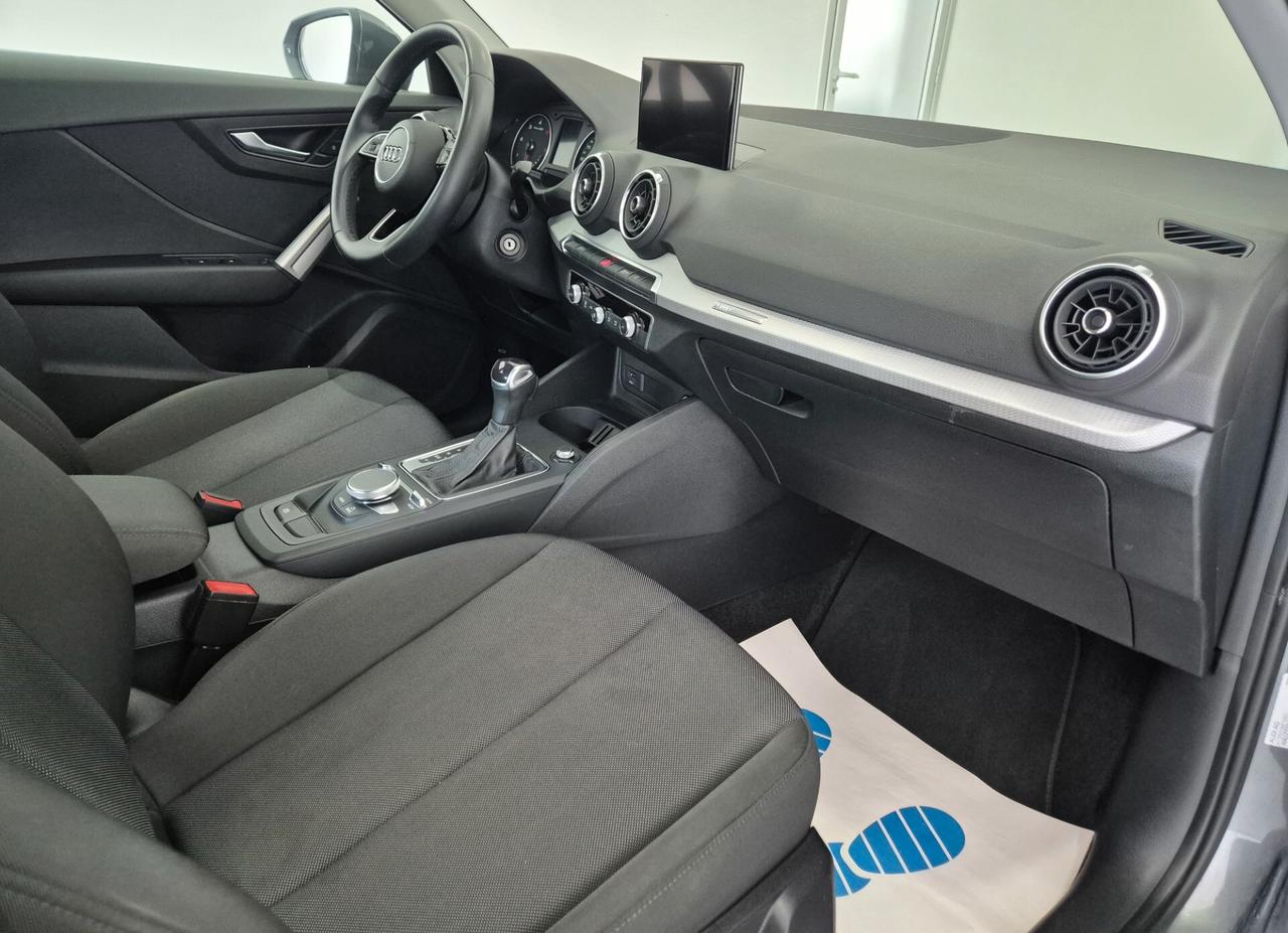 Audi Q2 30 TDI S tronic Identity Black