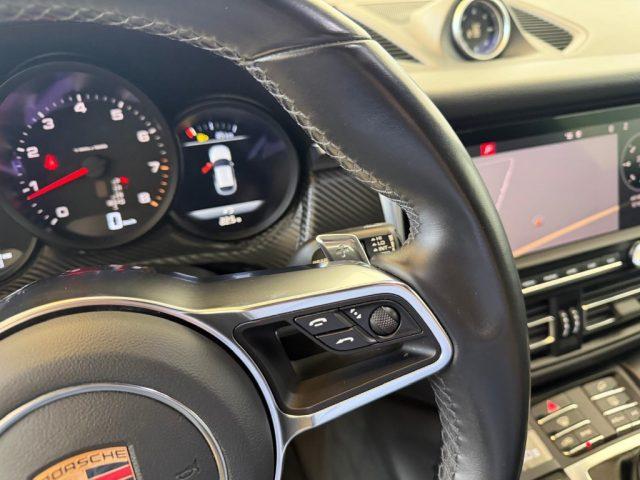 PORSCHE Macan 2.0 //TOTAL BLACK//21//