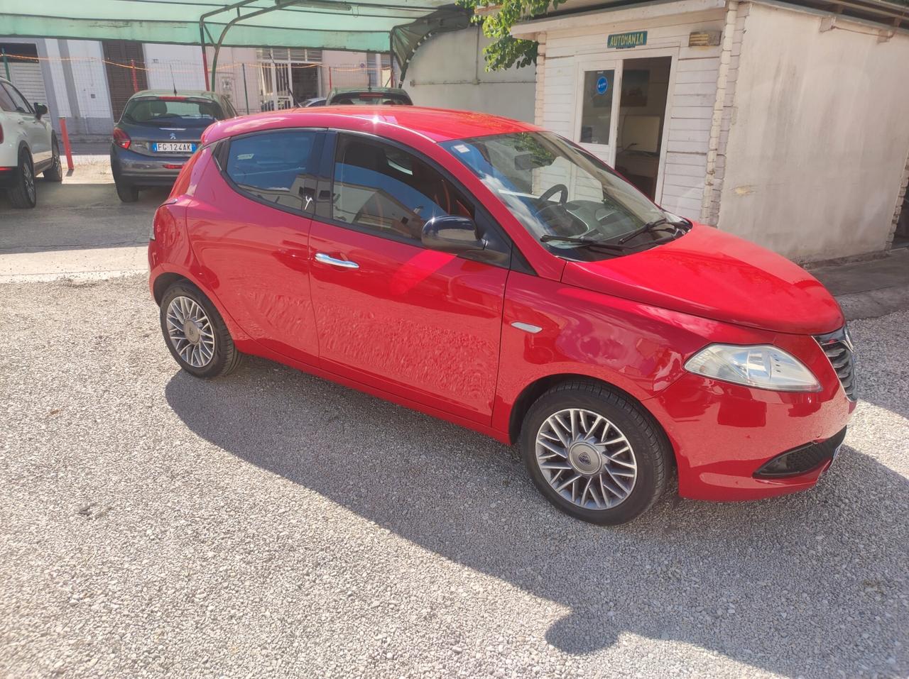 Lancia Ypsilon 1.2 69 CV 5 porte S&S Gold