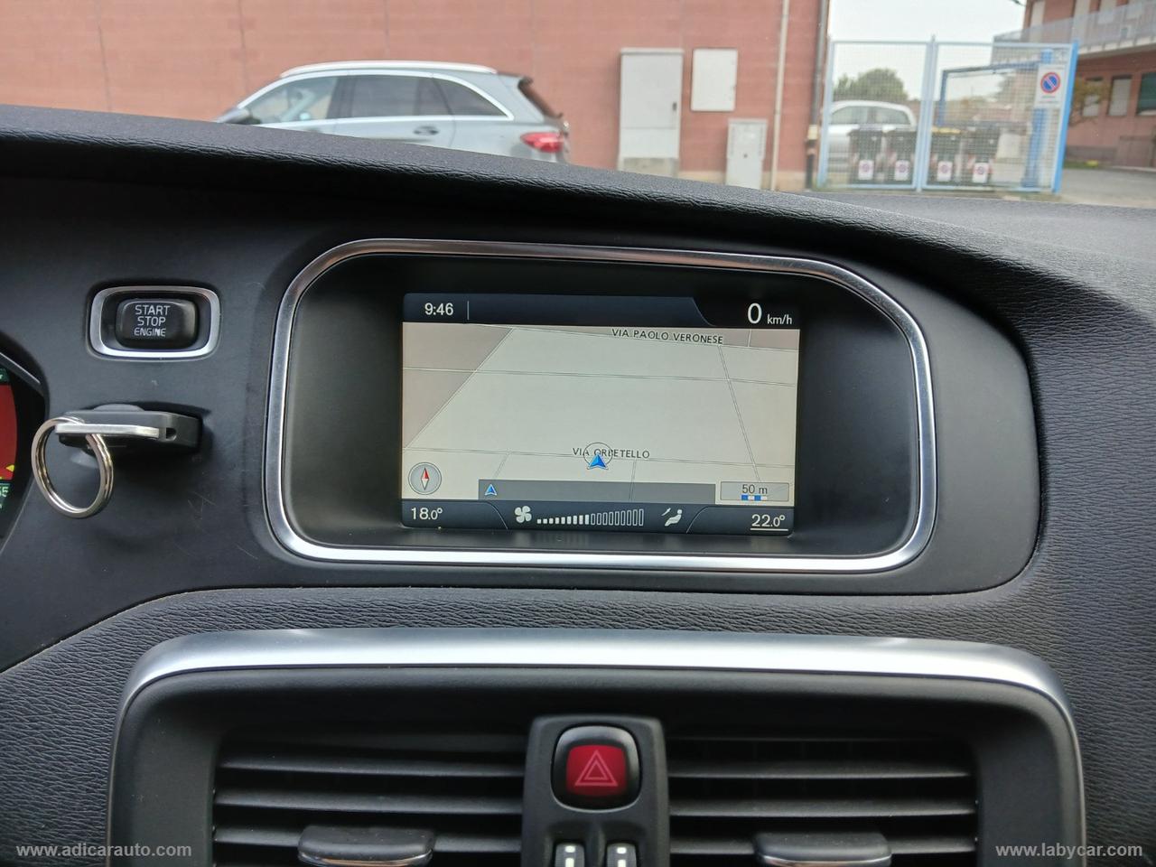 VOLVO V40 Cross Country D2 1.6 Kinetic