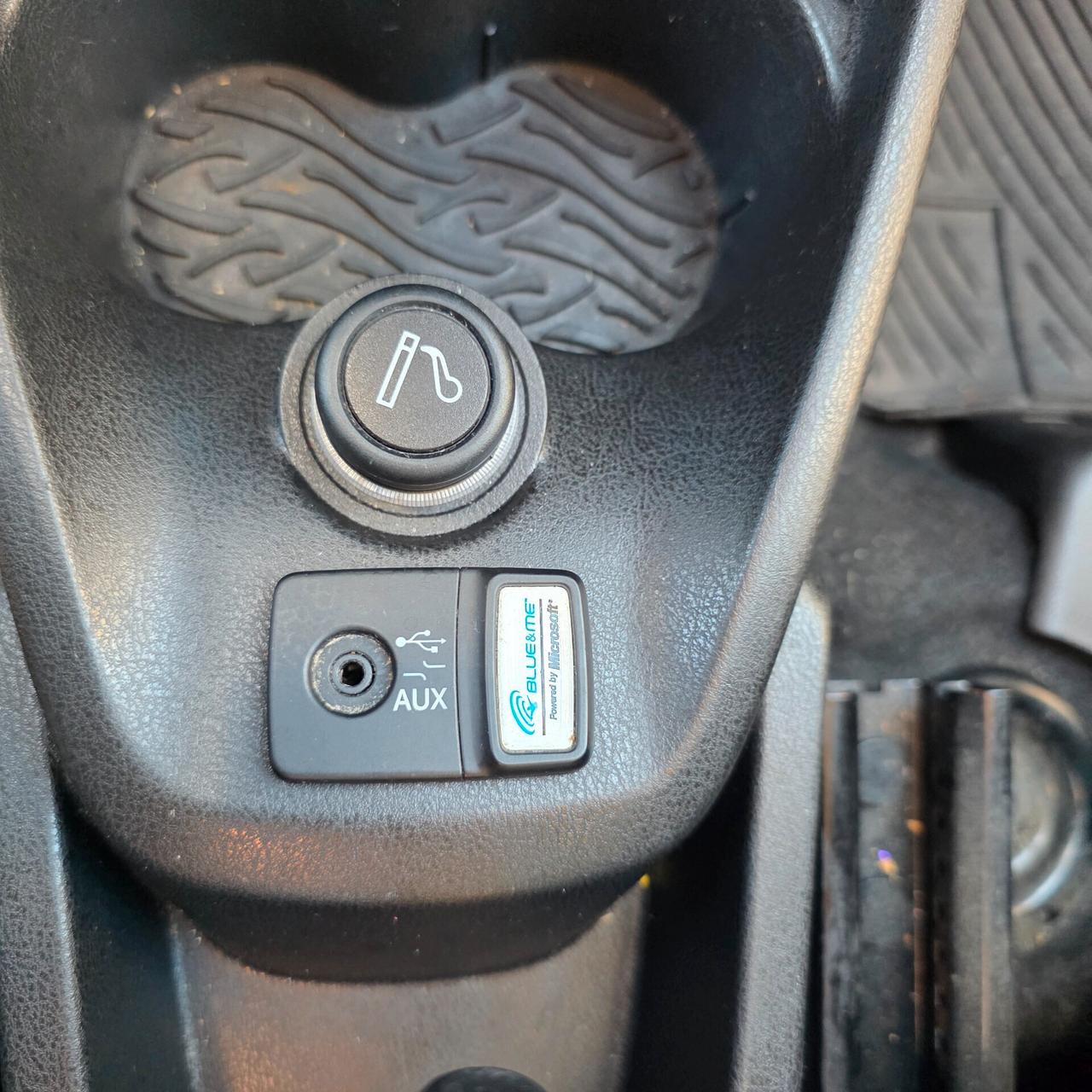 Lancia Ypsilon 0.9 TwinAir 85 CV 5 porte Metano Ecochic Gold
