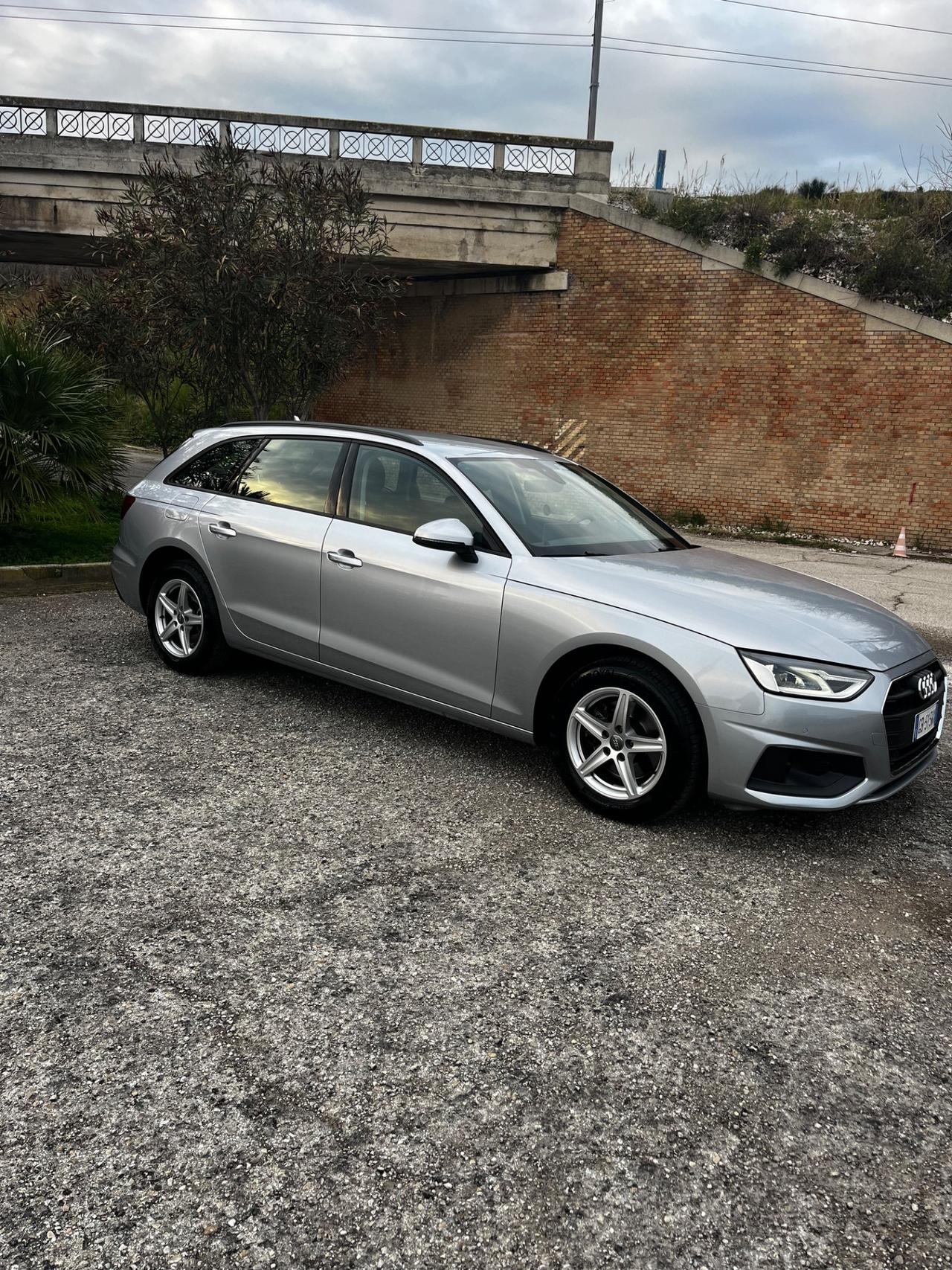 Audi A4 Avant 2.0 TDI/163 CV S tronic Business