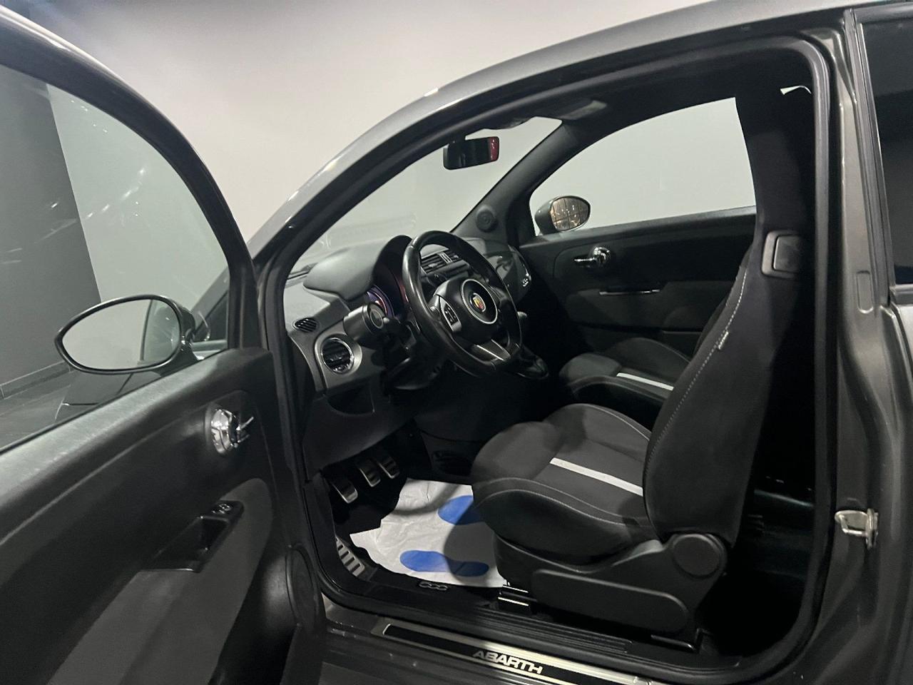 Abarth 595 1.4 Turbo T-Jet 160 CV Essesse a libretto