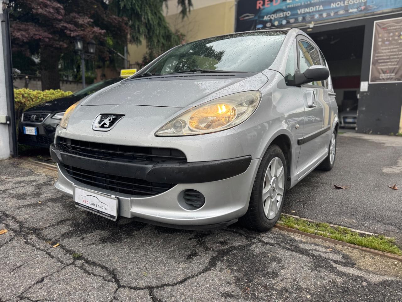 Peugeot 1007 1.4 HDi Sporty neopatentati
