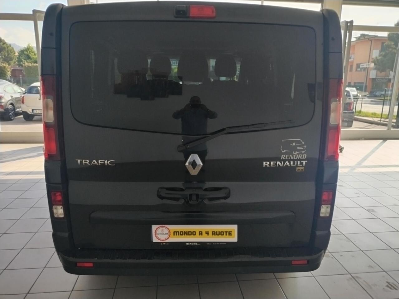 Renault Trafic T27 1.6 dCi 145CV 8POSTI