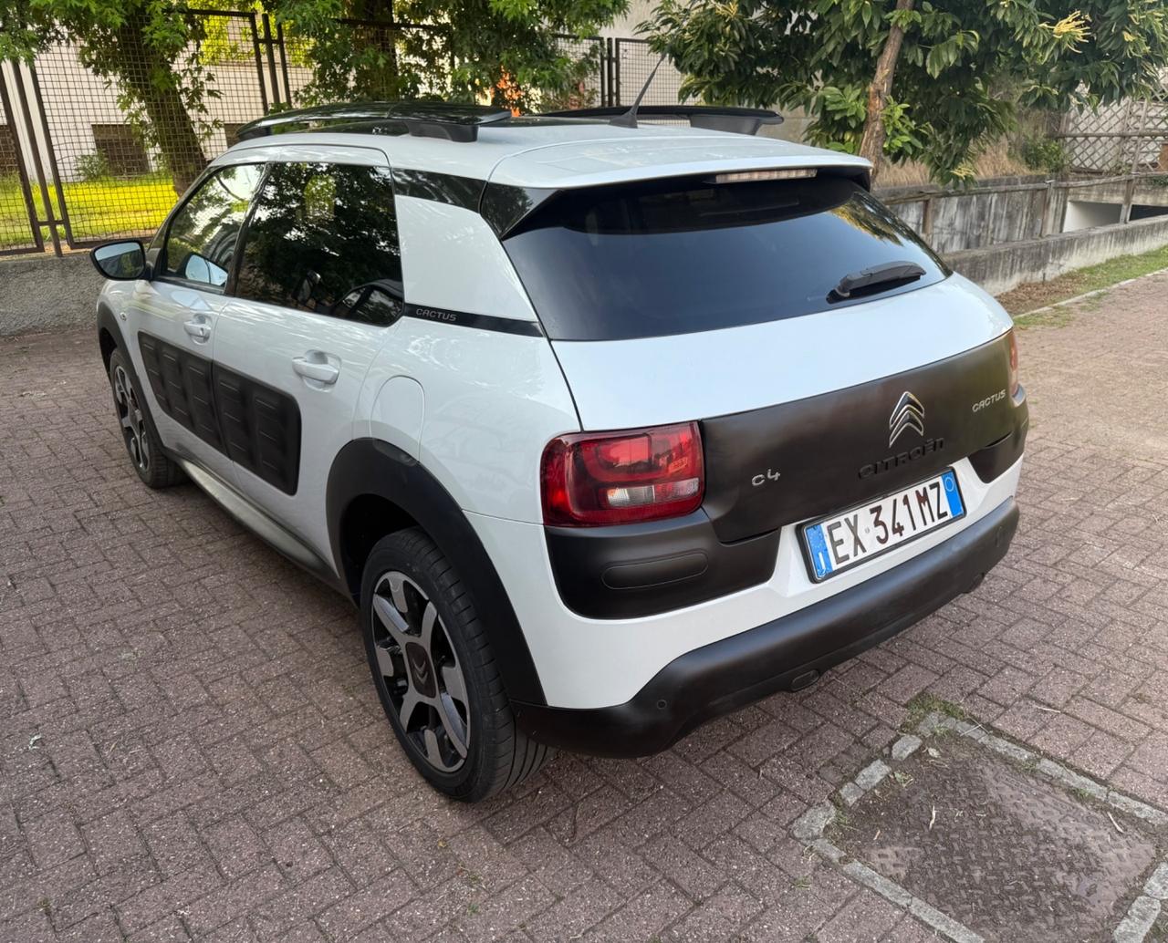 Citroen C4 Cactus PureTech 82 Shine Edition