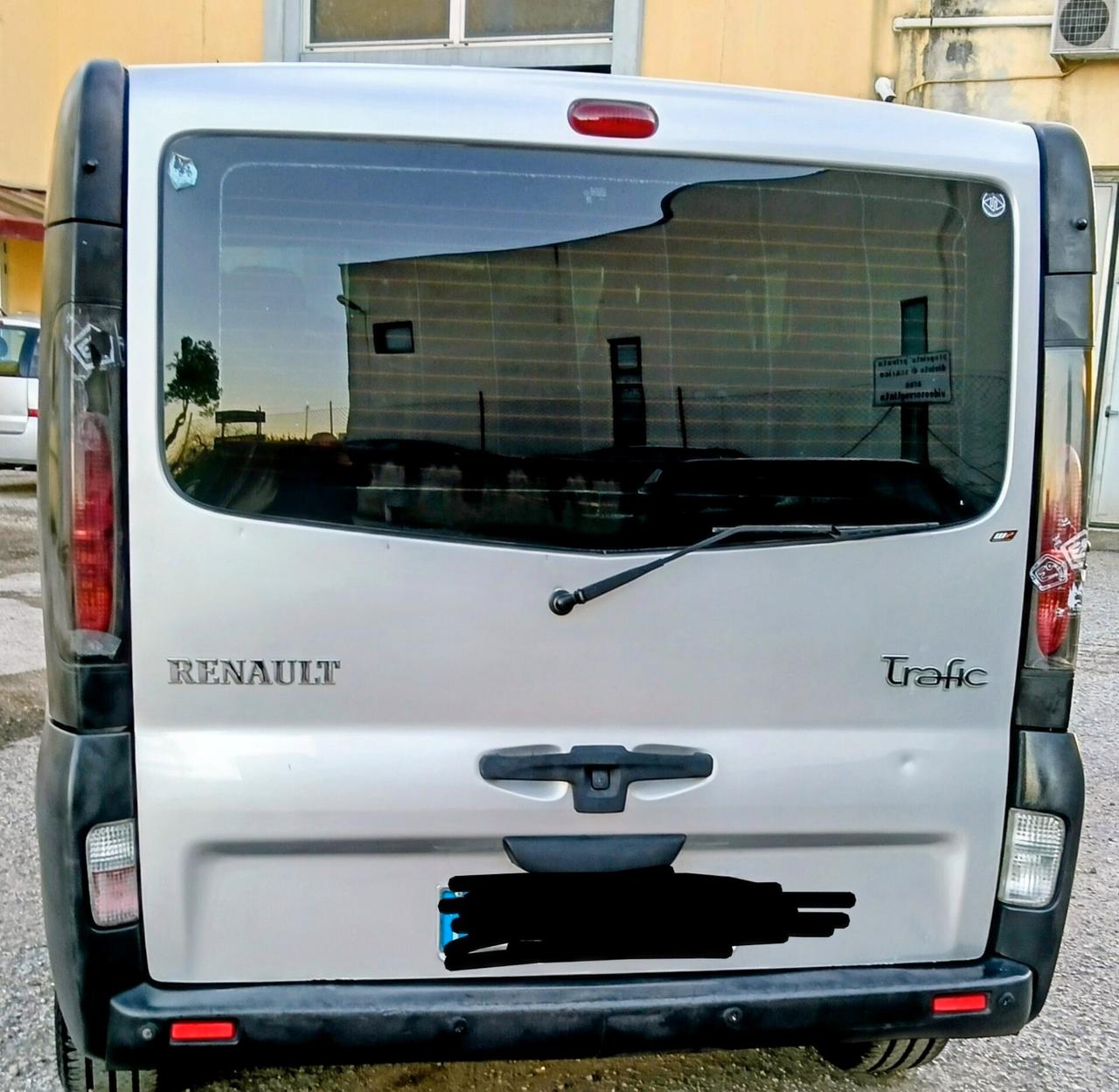 RENAULT TRAFIC 2.5 NOVE POSTI garanzia 24 mesi