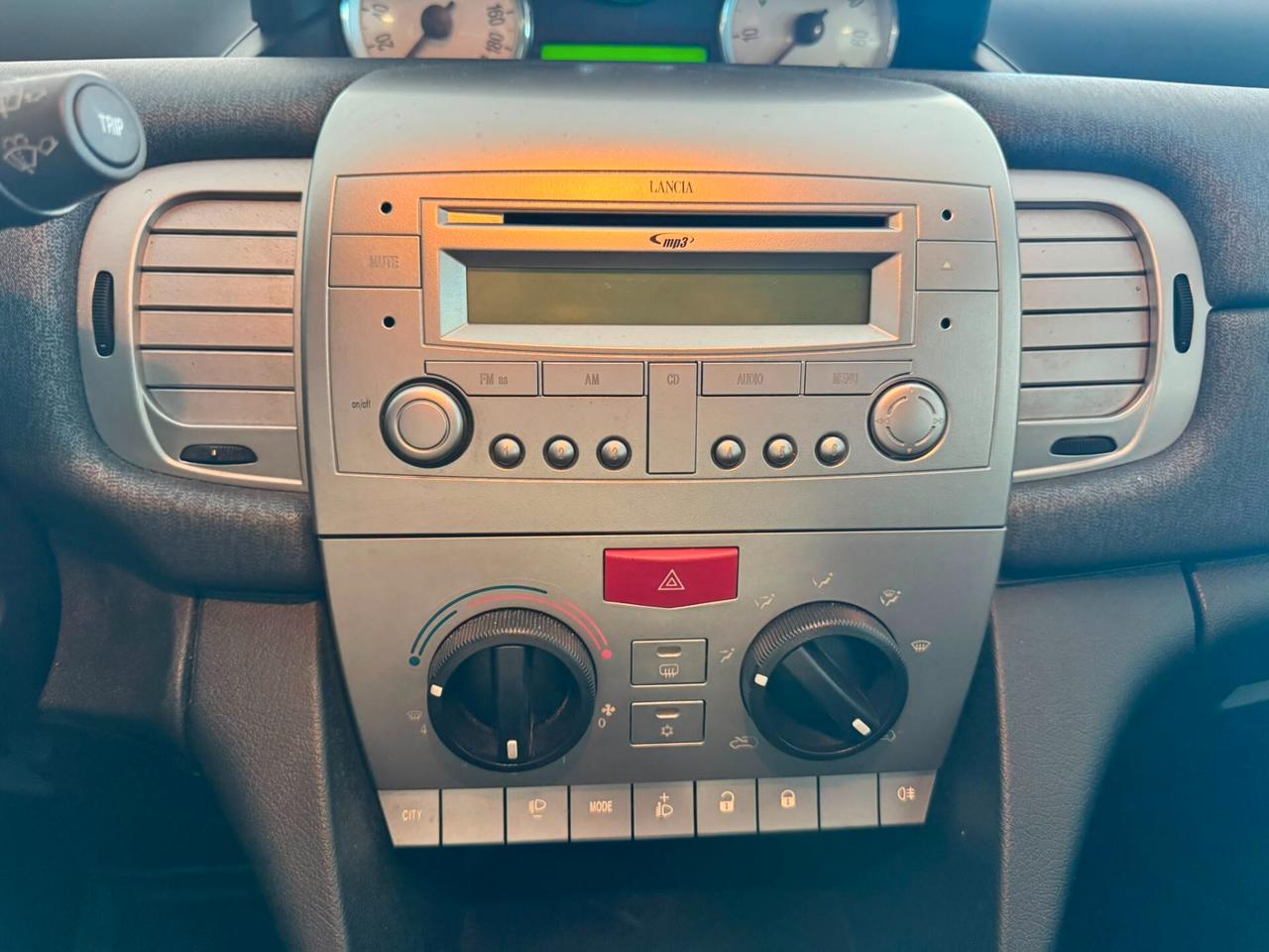 Lancia Ypsilon 1.2 69 CV Diva